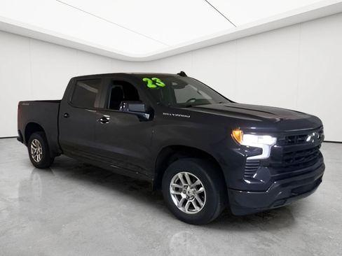 Used 2023 Chevrolet Silverado 1500 RST AWD/4WD image 2