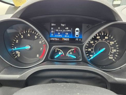 Used 2017 Ford Escape SE w/ Equipment Group 201A AWD/4WD image 13