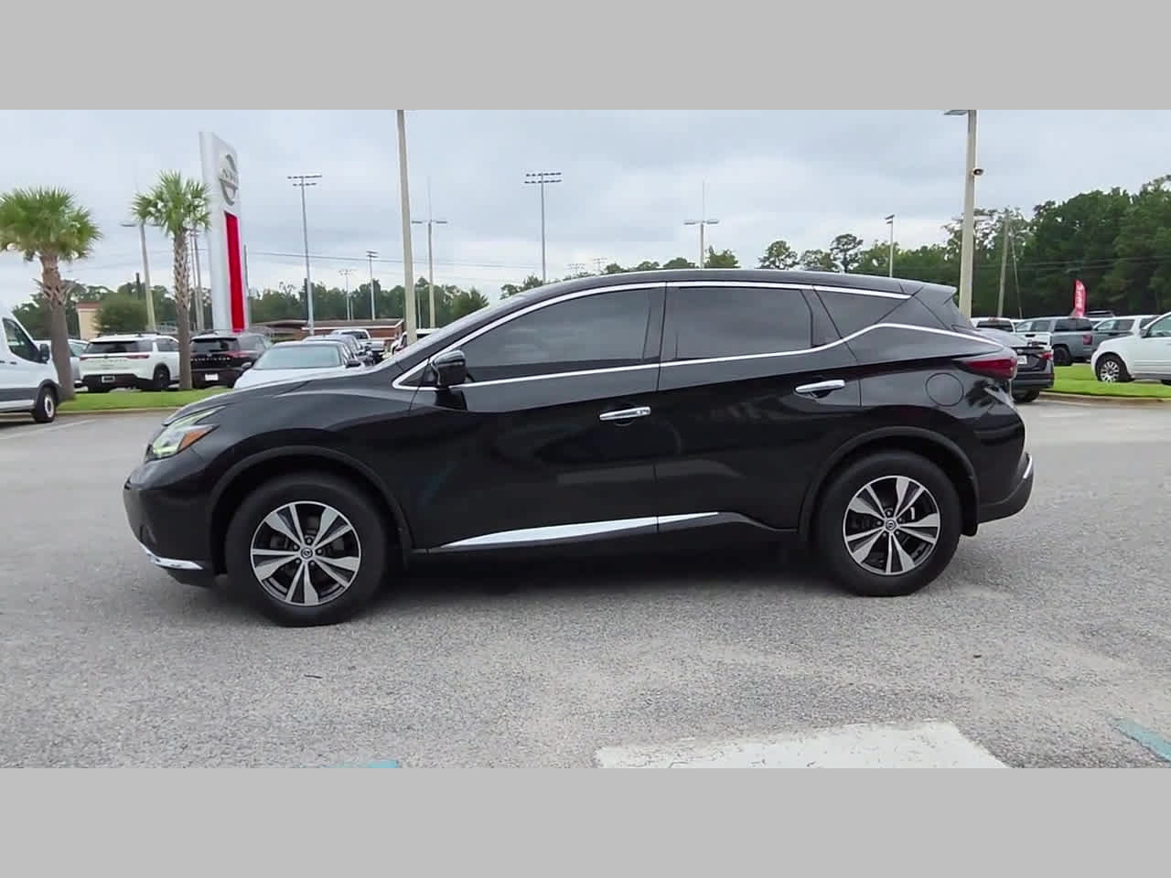 Used 2019 Nissan Murano S AWD/4WD image 25