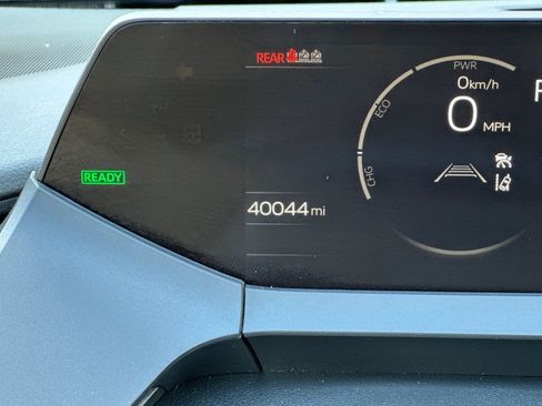 Used 2024 Toyota Prius LE image 27