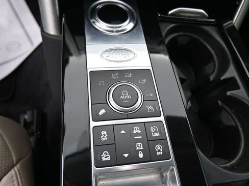 Used 2017 Land Rover Discovery HSE AWD/4WD image 30