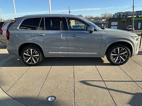 New 2026 Volvo XC90 B5 Core image 7