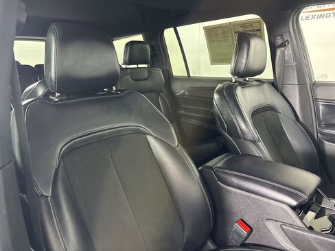 Used 2023 Jeep Grand Cherokee L Laredo image 31