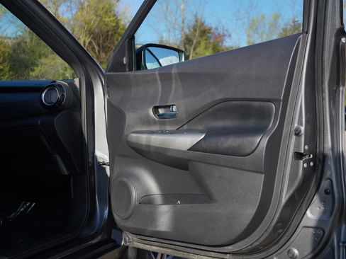 Used 2020 Nissan Kicks SR w/ SR Premium Package FWD image 9