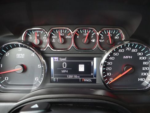 Used 2019 Chevrolet Suburban LT RWD image 35