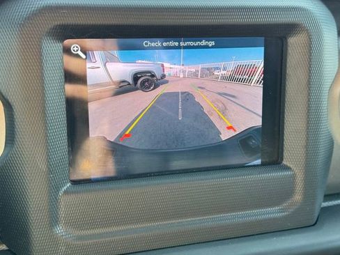 Used 2022 Jeep Gladiator Sport AWD/4WD image 18