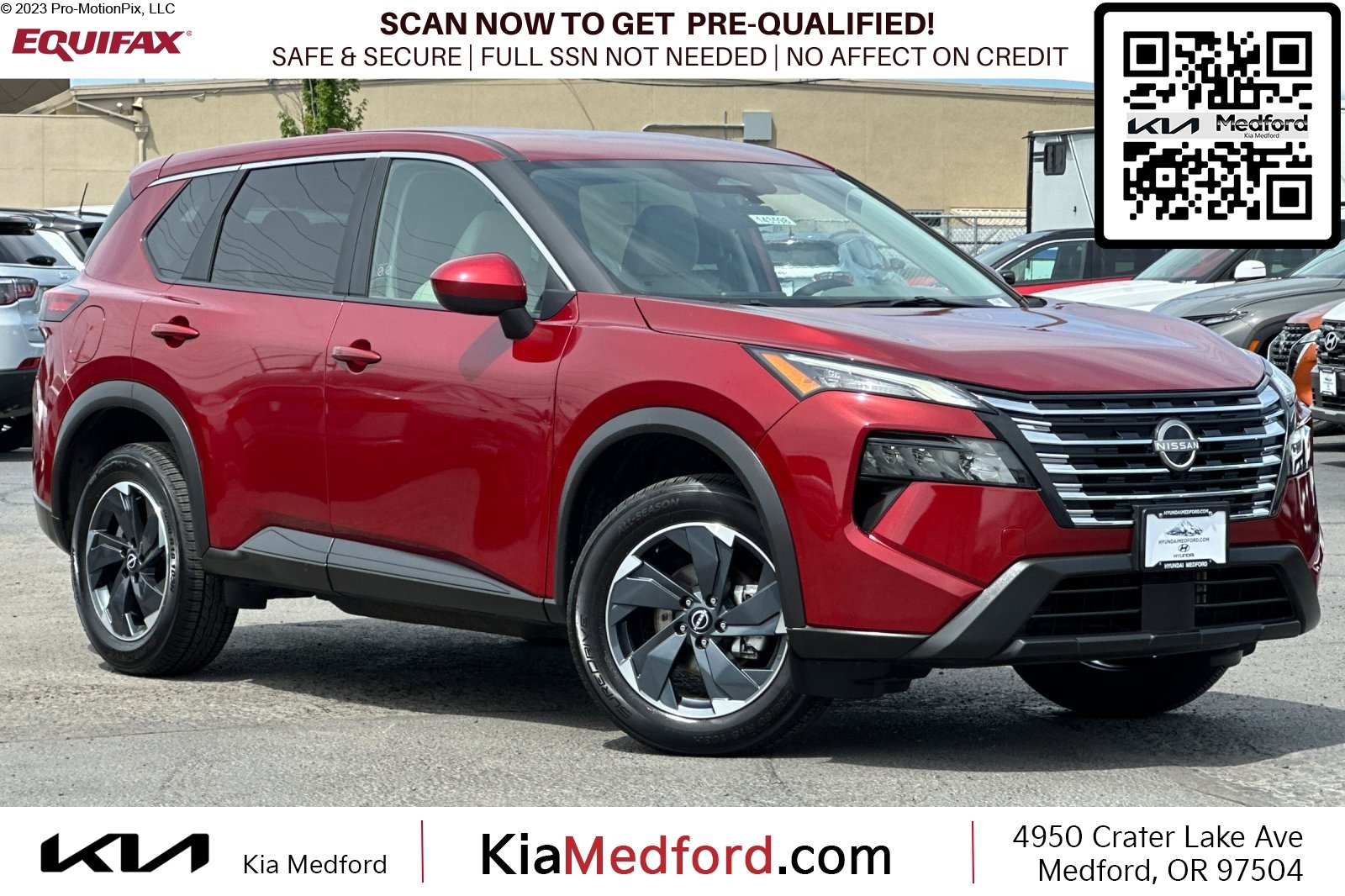 Used 2025 Nissan Rogue SV AWD/4WD image 1