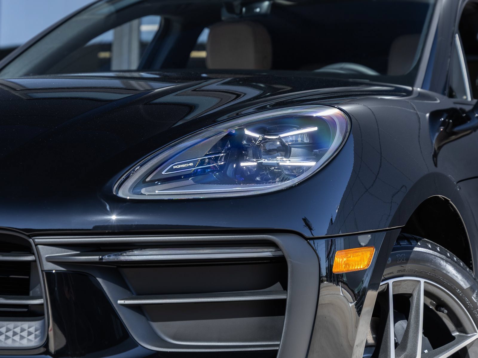 Certified 2026 Porsche Macan AWD/4WD image 16