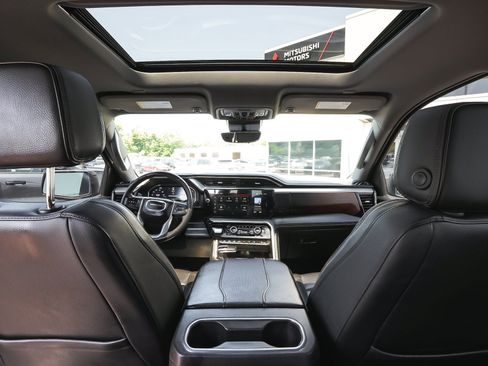 Used 2024 GMC Sierra 1500 Denali AWD/4WD image 36