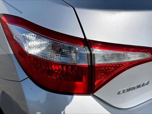 Used 2016 Toyota Corolla L FWD image 28
