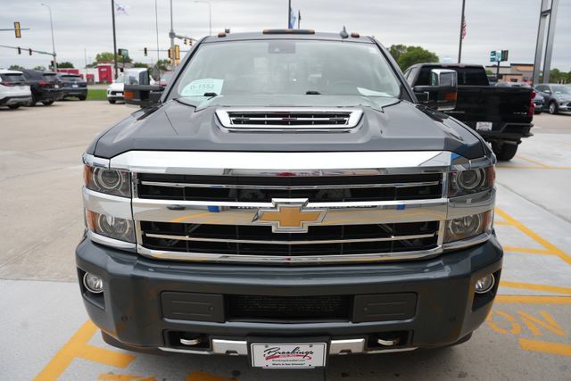Used 2018 Chevrolet Silverado 2500 High Country w/ Duramax Plus Package AWD/4WD image 27