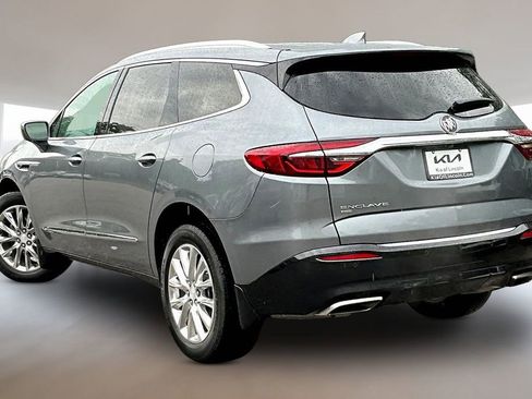 Used 2020 Buick Enclave Premium w/ Sun and Sites Package AWD/4WD image 4