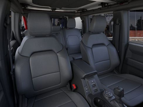 New 2025 Ford Bronco Badlands image 10