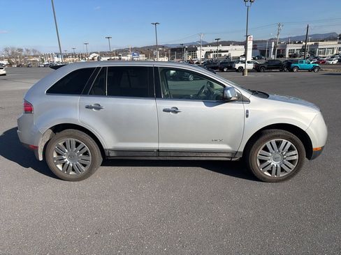 Used 2009 Lincoln MKX Base image 6