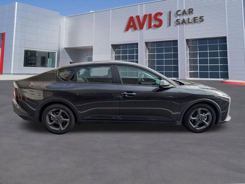 Used 2025 Kia K4 LXS image 5