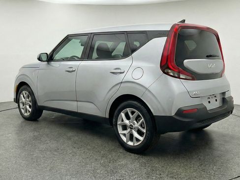 Used 2025 Kia Soul LX w/ LX Technology Package image 6