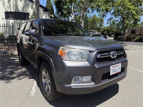 Used 2012 Toyota 4Runner SR5 AWD/4WD image 1