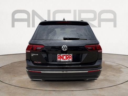 Used 2020 Volkswagen Tiguan SE w/ Panoramic Sunroof Package FWD image 9