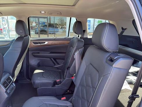 New 2026 Volkswagen Atlas SE image 14