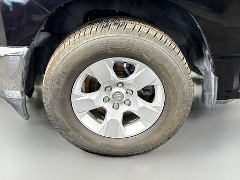 Used 2019 RAM 1500 Big Horn image 38