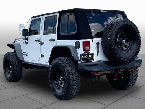 Used 2017 Jeep Wrangler Unlimited Rubicon AWD/4WD image 12