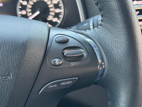 Certified 2024 Nissan Murano SV w/ SV Midnight Edition Package image 18