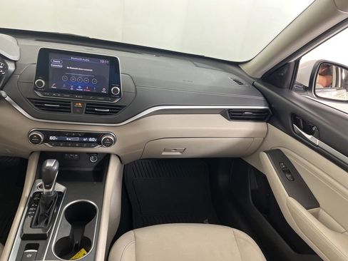 Used 2019 Nissan Altima 2.5 SV image 19