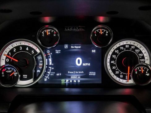 Used 2015 RAM 2500 Laramie w/ Convenience Group AWD/4WD image 18
