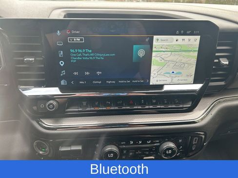 Used 2025 Chevrolet Silverado 2500 ZR2 w/ Technology Package image 17