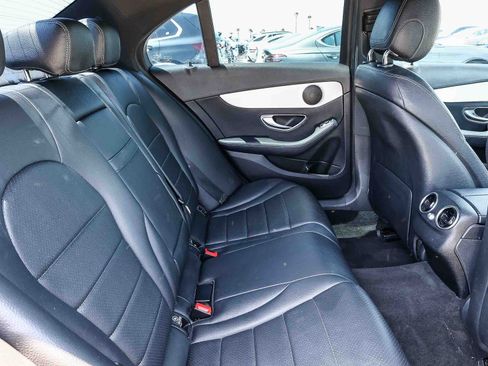 Used 2018 Mercedes-Benz C 300 4MATIC Sedan image 20