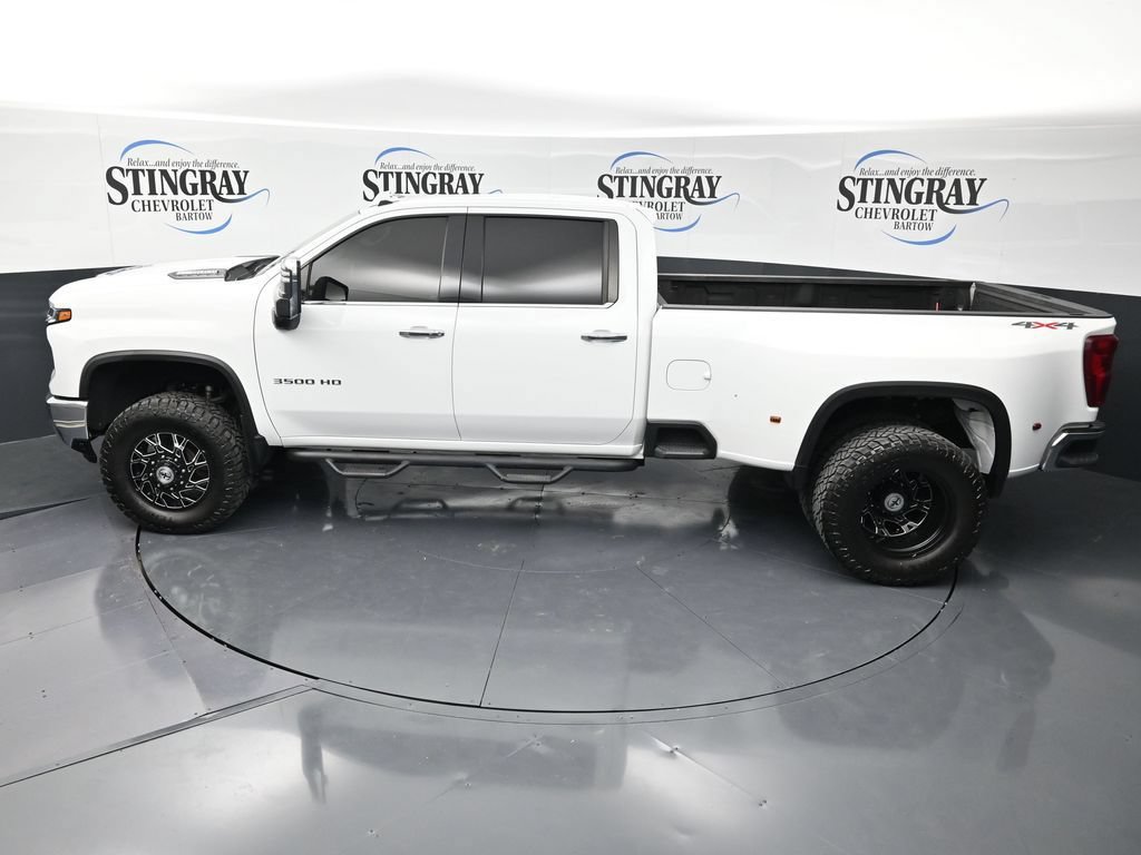 Used 2025 Chevrolet Silverado 3500 LTZ w/ LTZ Plus Package AWD/4WD image 24