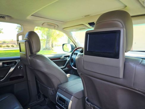 Used 2011 Lexus GX 460 Premium image 38