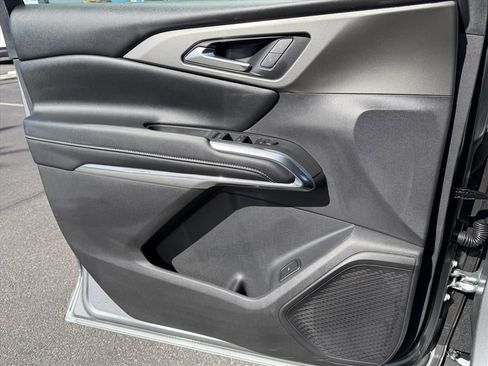 New 2026 Chevrolet Traverse LT w/ Midnight/Sport Edition image 9