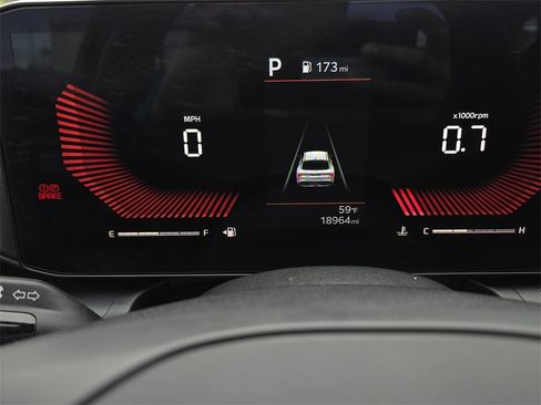 Used 2025 Kia K4 LXS image 18