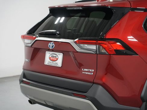 Used 2024 Toyota RAV4 Limited image 9