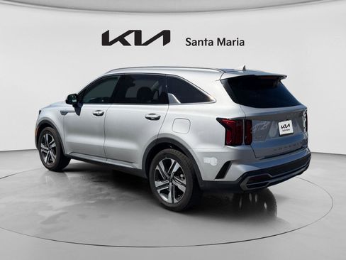 Used 2022 Kia Sorento SX w/ Panoramic Sunroof Package image 6