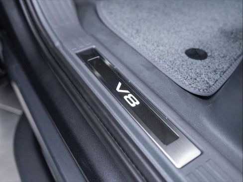 New 2025 Land Rover Defender 130 V8 image 31