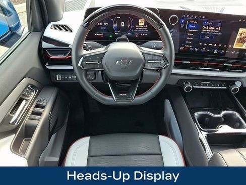 Used 2025 Chevrolet Silverado EV RST AWD/4WD image 3