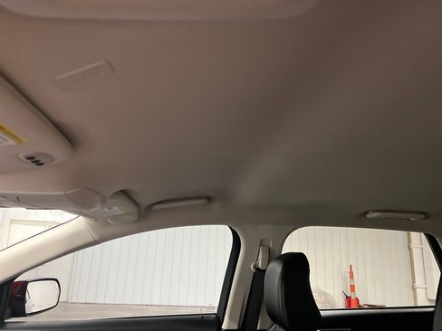 Used 2024 Ford Edge Titanium image 26