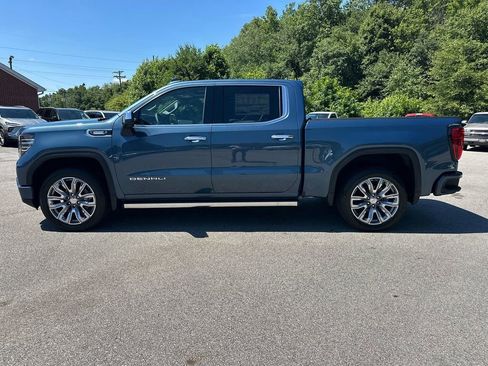 New 2026 GMC Sierra 1500 Denali w/ Denali Reserve Package AWD/4WD image 9