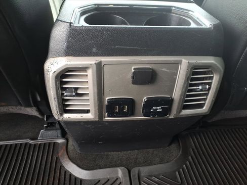 Used 2017 Ford F250 Lariat w/ Chrome Package image 8