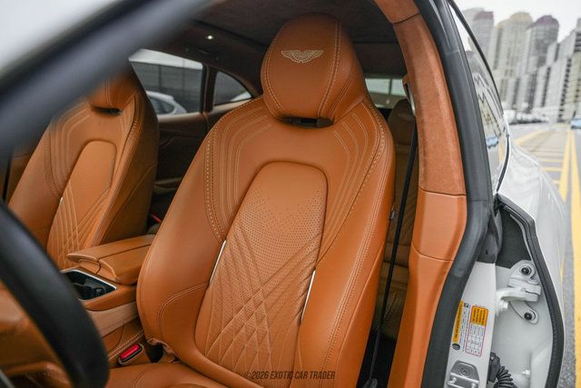 Used 2021 Aston Martin DBX AWD/4WD image 27