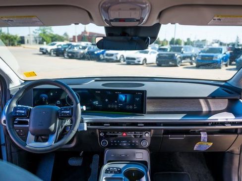 New 2026 Hyundai Ioniq 9 SEL image 13