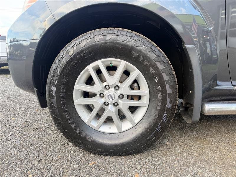 Used 2013 Nissan Frontier SV AWD/4WD image 8