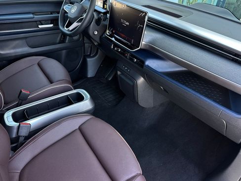 New 2025 Volkswagen ID. Buzz Pro S image 15