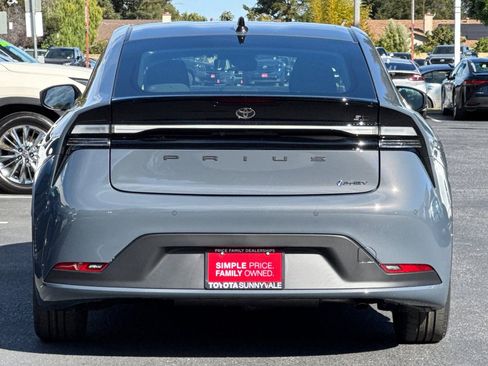 New 2026 Toyota Prius Plug-In Hybrid image 8