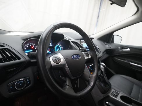 Used 2015 Ford Escape SE w/ Equipment Group 201A FWD image 8