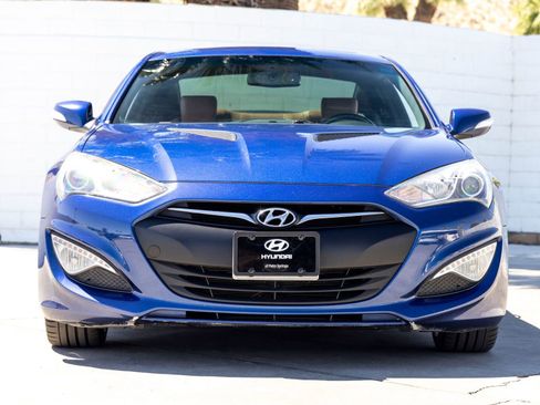 Used 2016 Hyundai Genesis Coupe 3.8 image 4