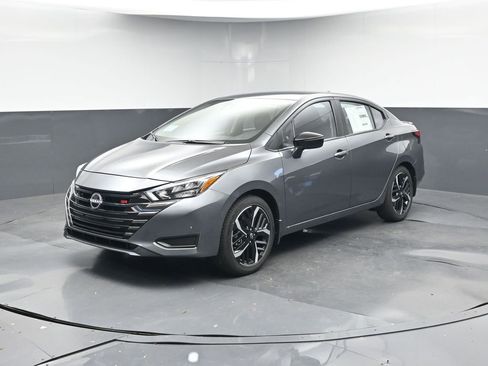 New 2025 Nissan Versa SR w/ Trunk Package image 6