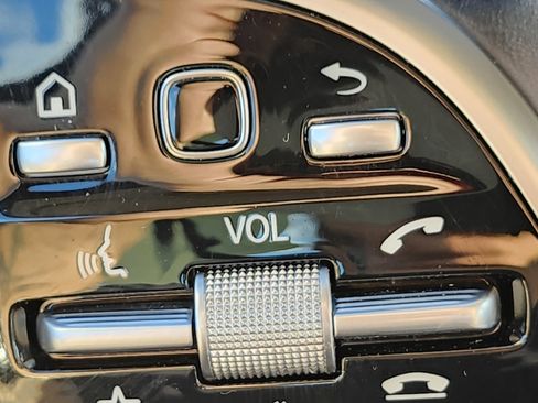 Used 2019 Mercedes-Benz C 300 4MATIC Sedan image 36